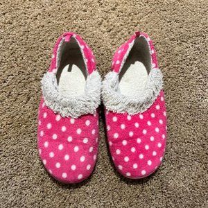 Girls size 4-5 Pink white polka dot fuzzy slippers with rubber sole